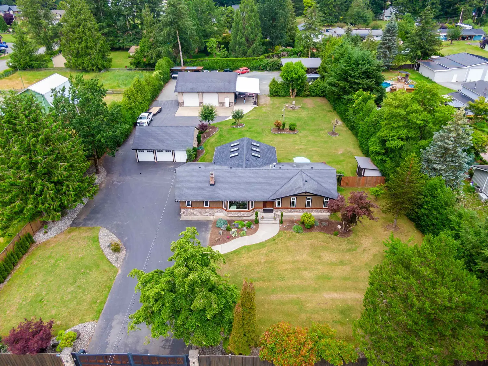 24645 50 AVENUE, Langley BC V2Z 1E4