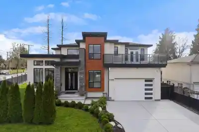11586 84B AVENUE, Delta BC V4C 2T6
