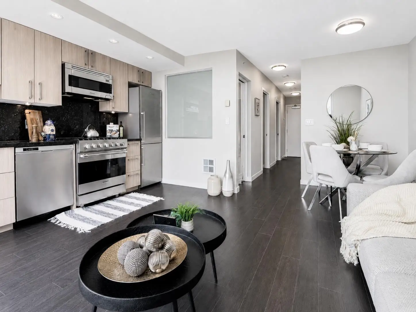 809 168 W 1ST AVENUE, Vancouver BC V5Y 0H6