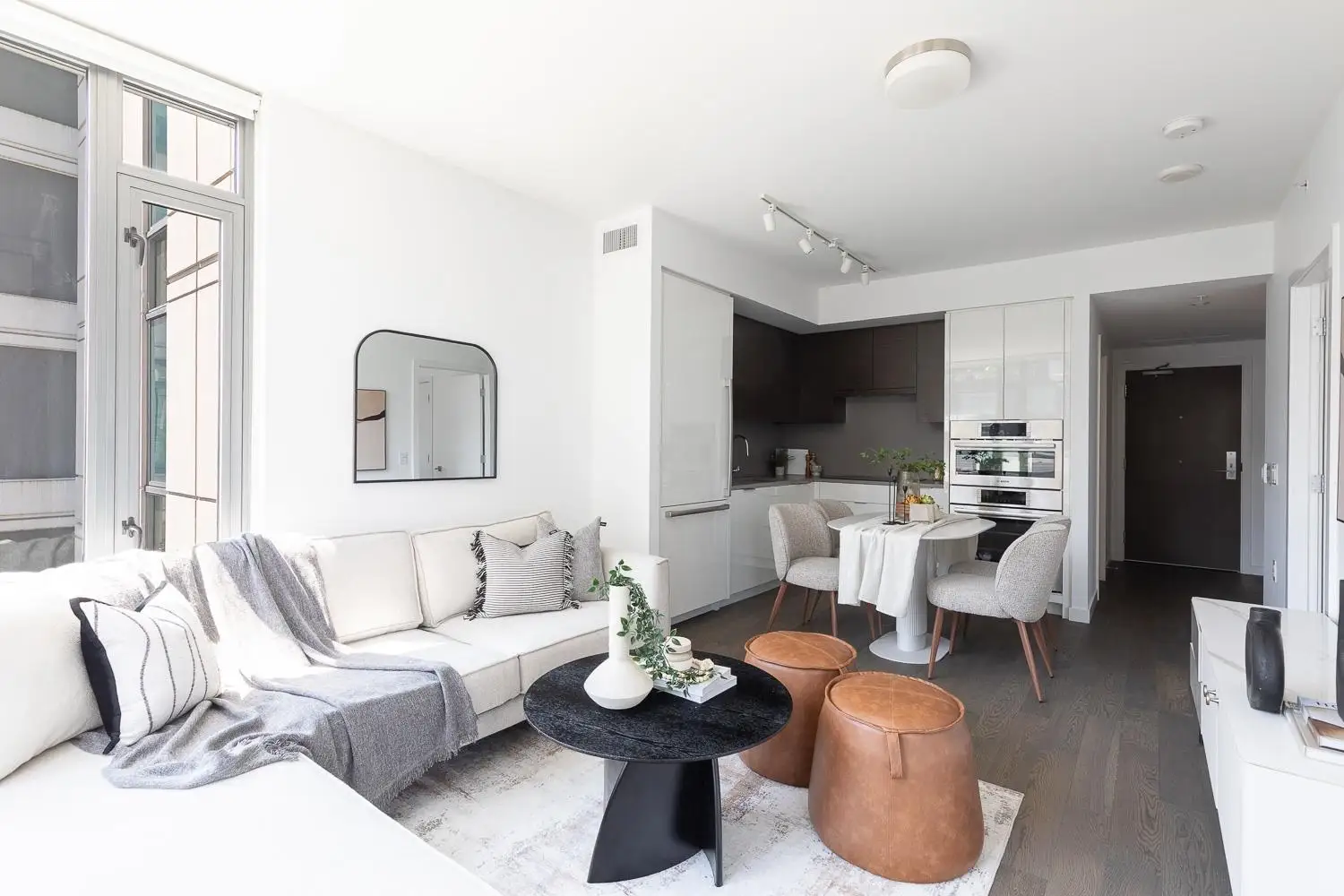 607 1678 PULLMAN PORTER STREET, Vancouver BC V6A 0H4