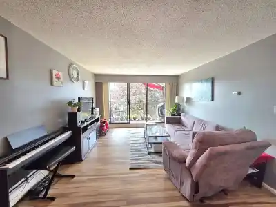 107 170 E 3RD STREET, North Vancouver BC V7L 1E6