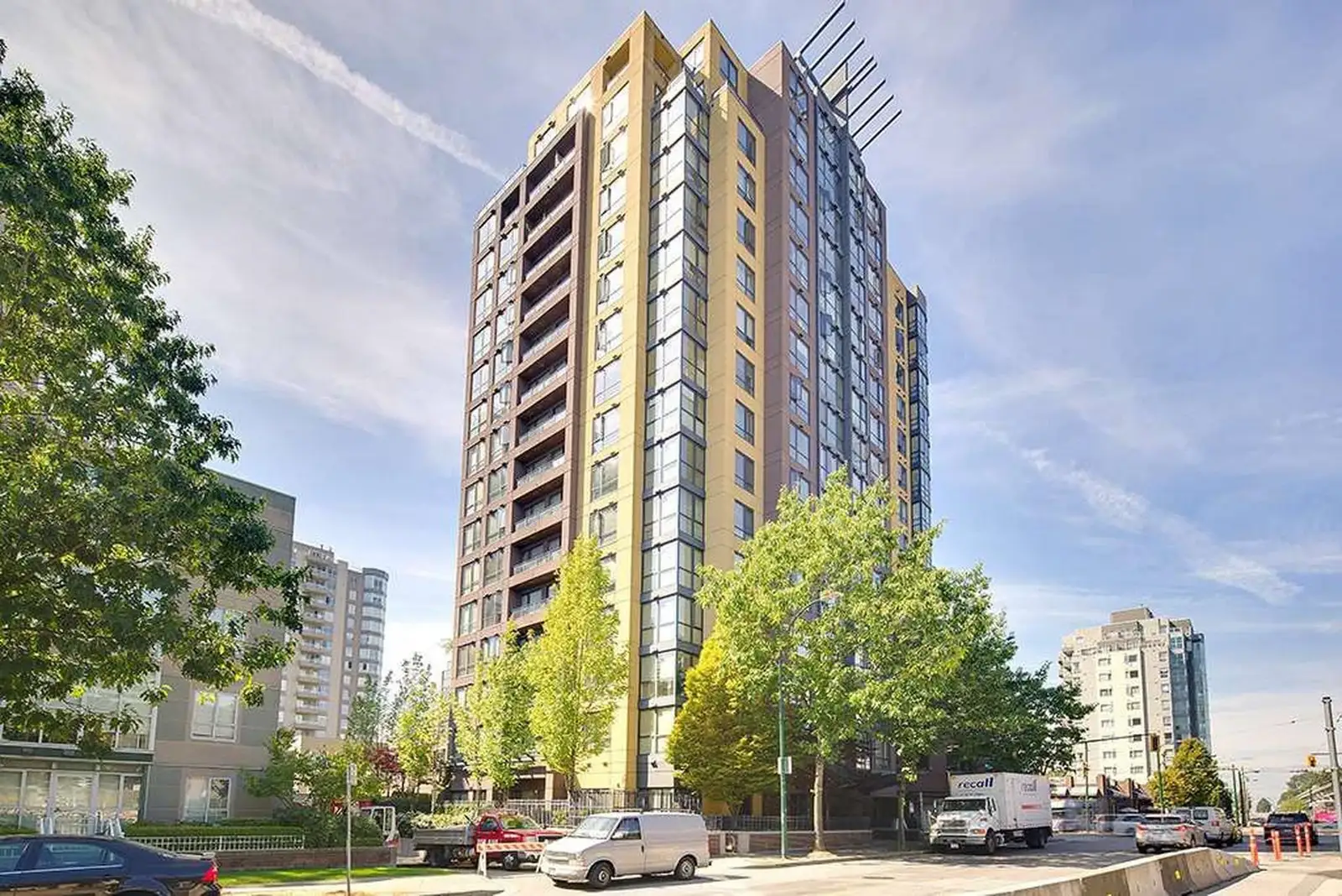 506 3438 VANNESS AVENUE, Vancouver BC V5R 6E7