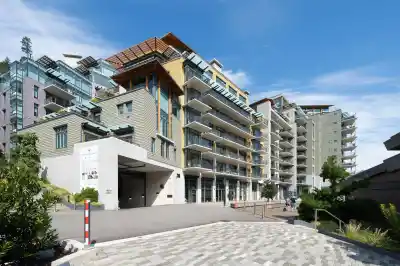 305 6707 NELSON AVENUE, West Vancouver BC V7W 2B2