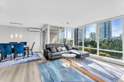 705 583 BEACH CRESCENT, Vancouver BC V6Z 3E6