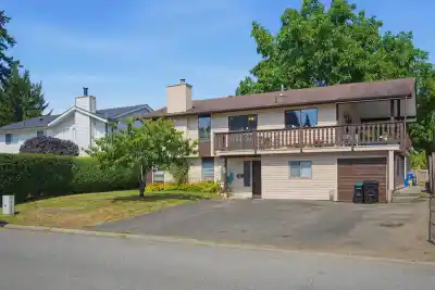 20573 51A AVENUE, Langley BC V3A 7A4