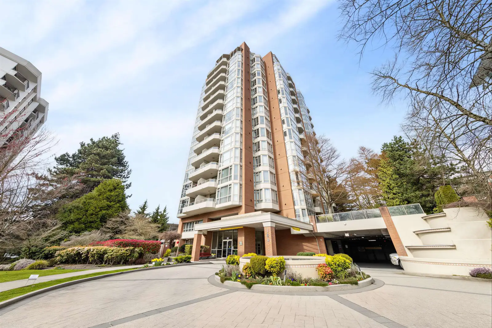 304 160 W KEITH ROAD, North Vancouver BC V7M 3M2