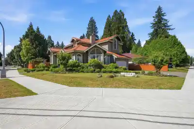20560 46A AVENUE, Langley BC V3A 3J8