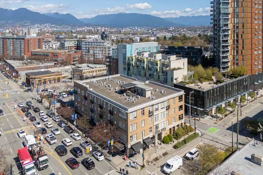 208 205 E 10TH AVENUE, Vancouver BC V5T 4V6