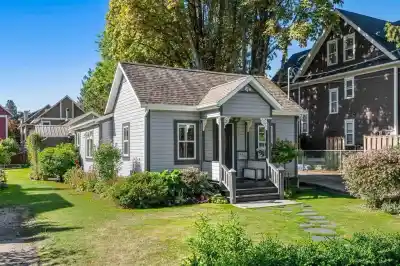 4806 48 AVENUE, Delta BC V4K 1V1