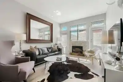 D 136 W 4TH STREET, North Vancouver BC V7M 1H5