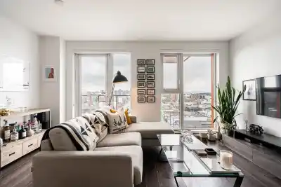 1110 933 E HASTINGS STREET, Vancouver BC V6A 0G6