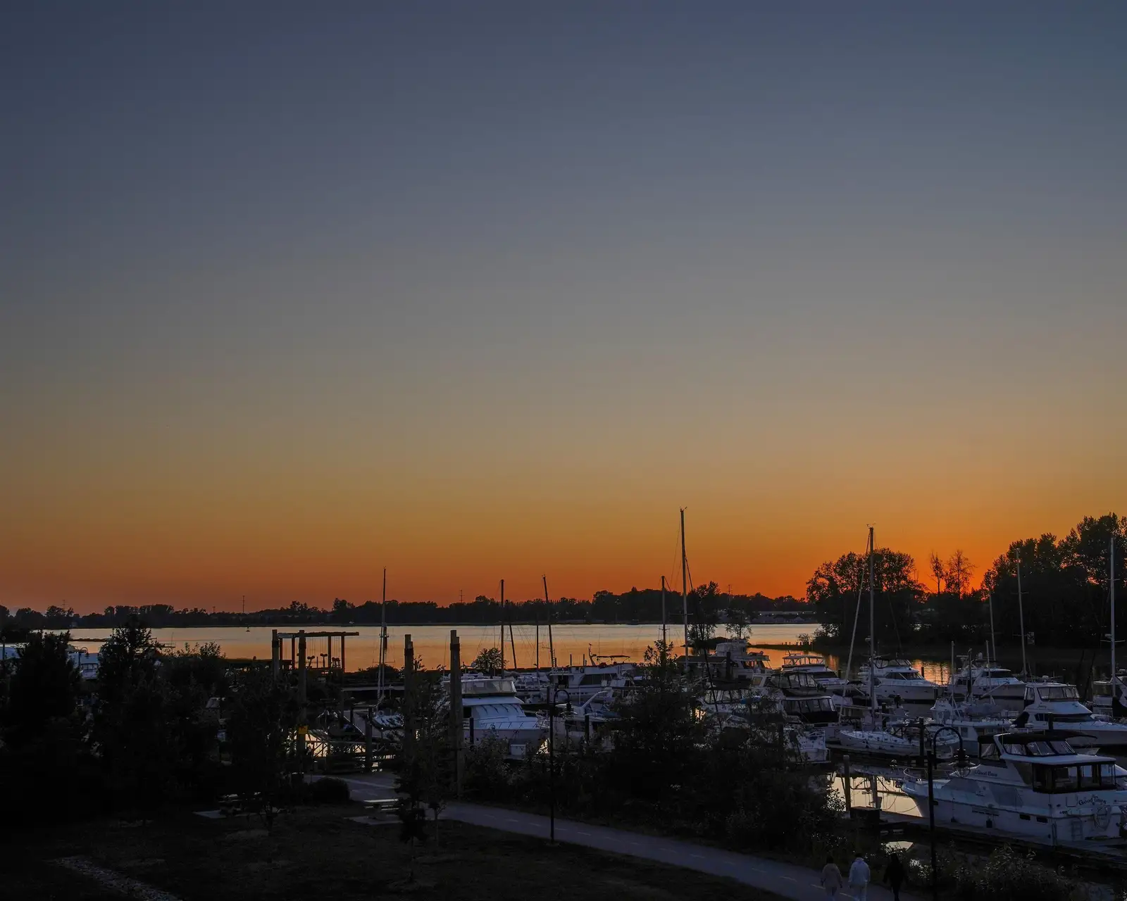 100 5311 ADMIRAL WAY, Delta BC V4K 0E2