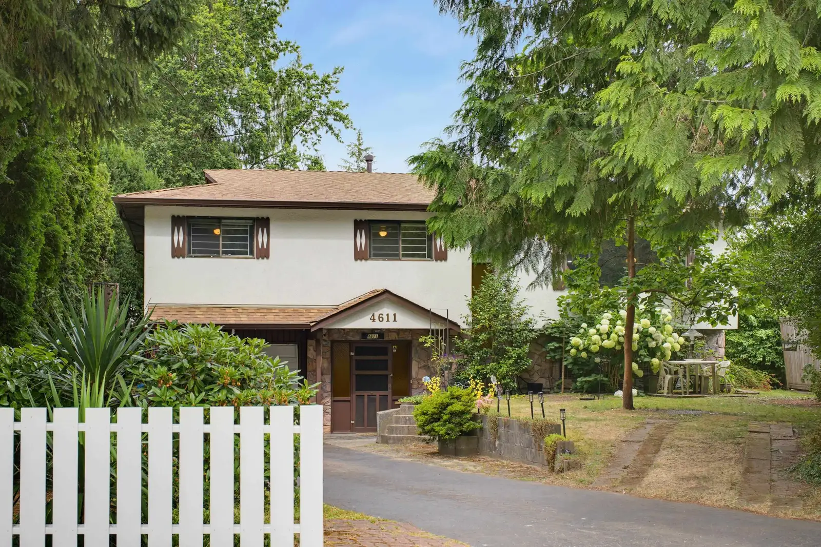 4611 203A STREET, Langley BC V3A 5W2
