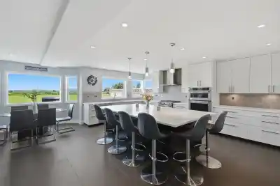 6706 LONDON DRIVE, Delta BC V4K 4W7