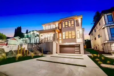 20888 48 AVENUE, Langley BC V3A 3L9