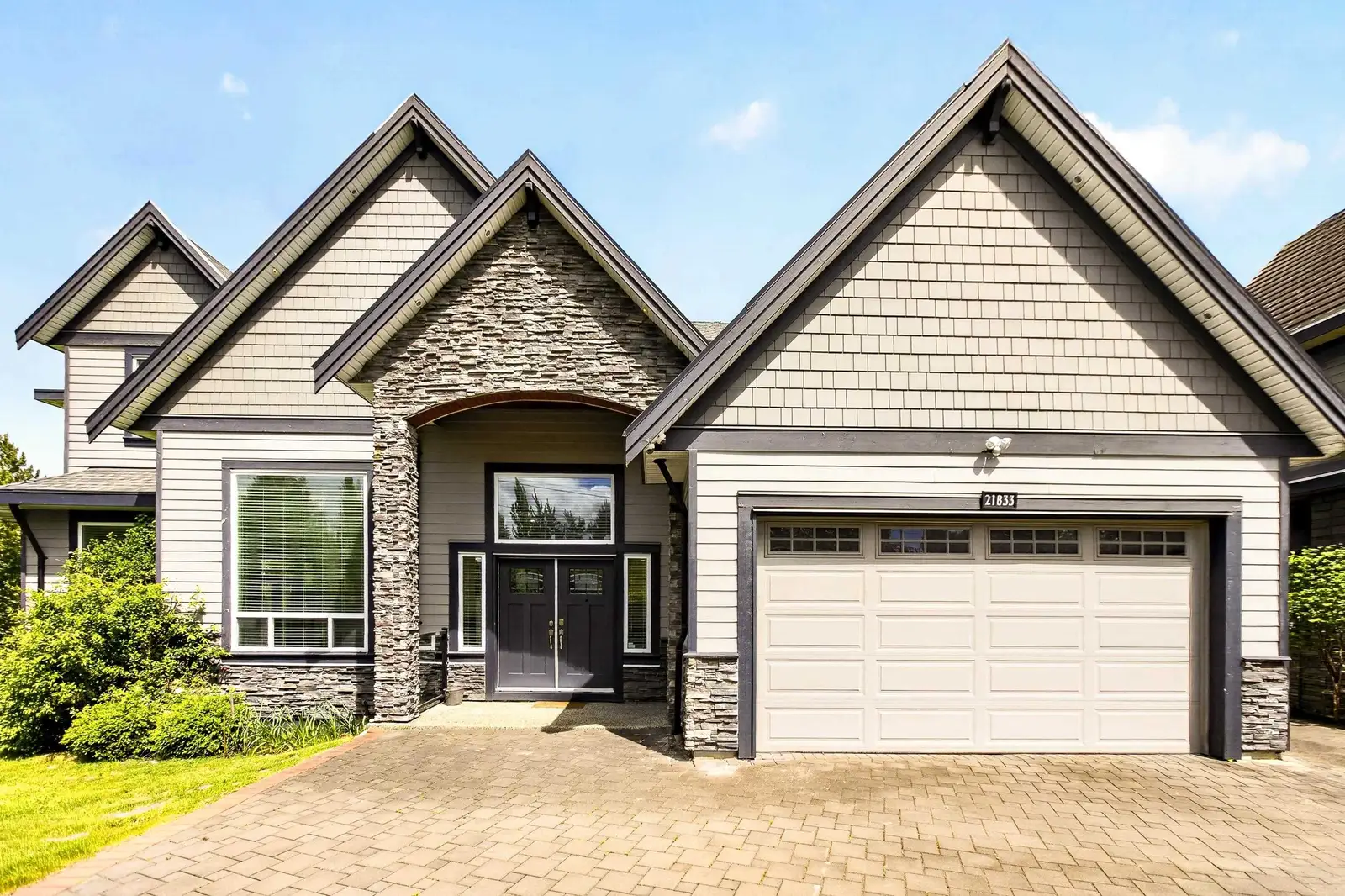 21833 51 AVENUE, Langley BC V3A 8P7