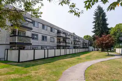 316 780 PREMIER STREET, North Vancouver BC V7J 2G8