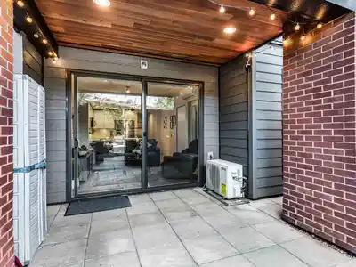 117 723 W 3RD STREET, North Vancouver BC V7M 0E4