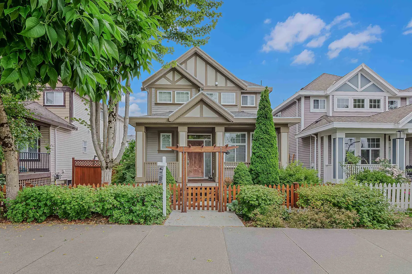 19913 72 AVENUE, Langley BC V2Y 3J2