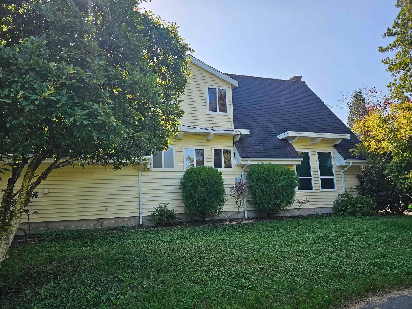 19850 48 AVENUE, Langley BC V3A 3L1
