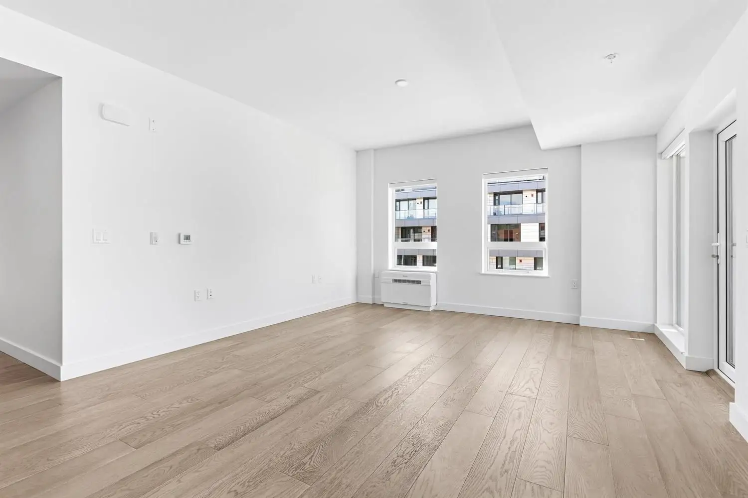 301 3590 W 39TH AVENUE, Vancouver BC V6N 3A5