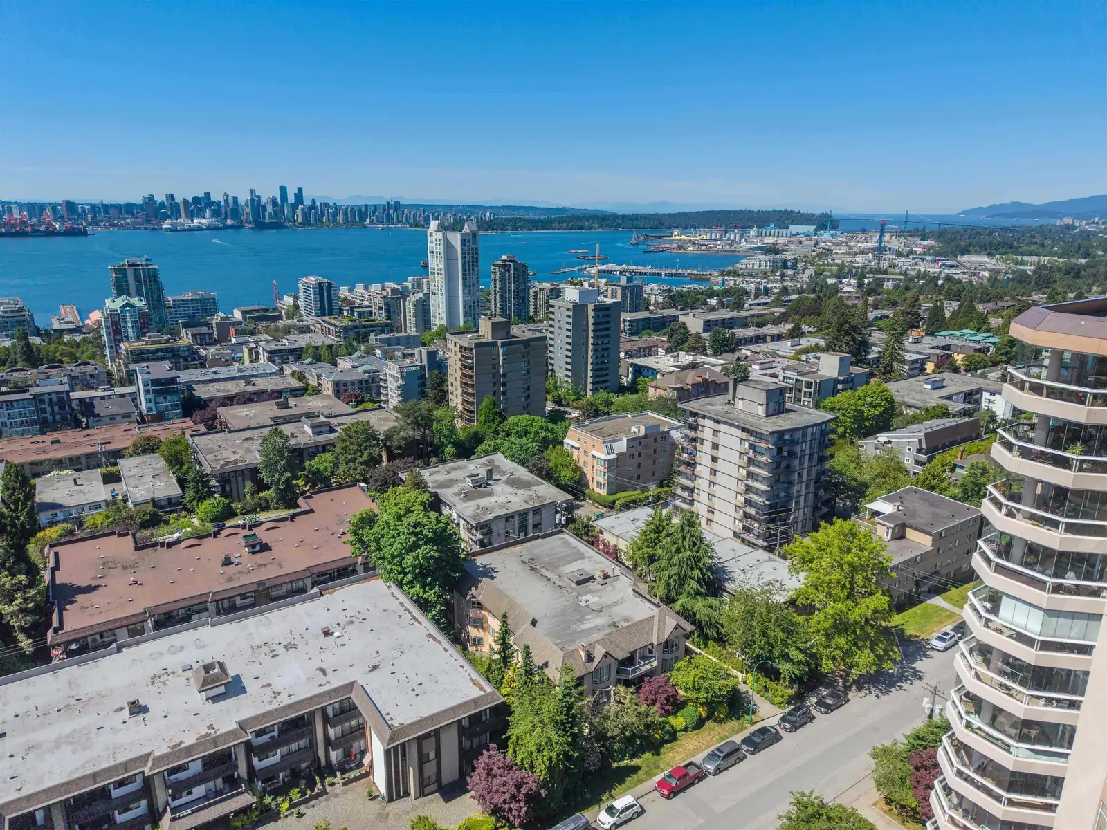 102 123 E 6TH STREET, North Vancouver BC V7L 1N9