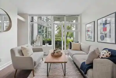 131 1777 W 7TH AVENUE, Vancouver BC V6J 0E5