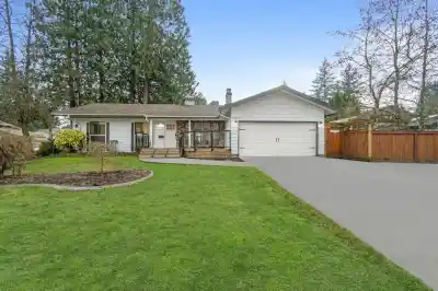 19694 46 AVENUE, Langley BC V3A 3G7