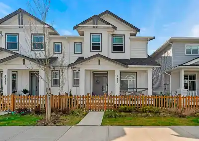 20520 76A AVENUE, Langley BC V2Y 3T1