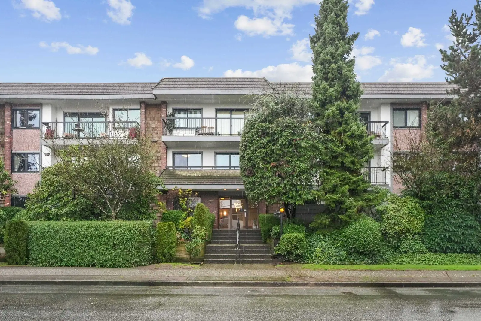 201 444 E 6TH AVENUE, Vancouver BC V5T 1K6