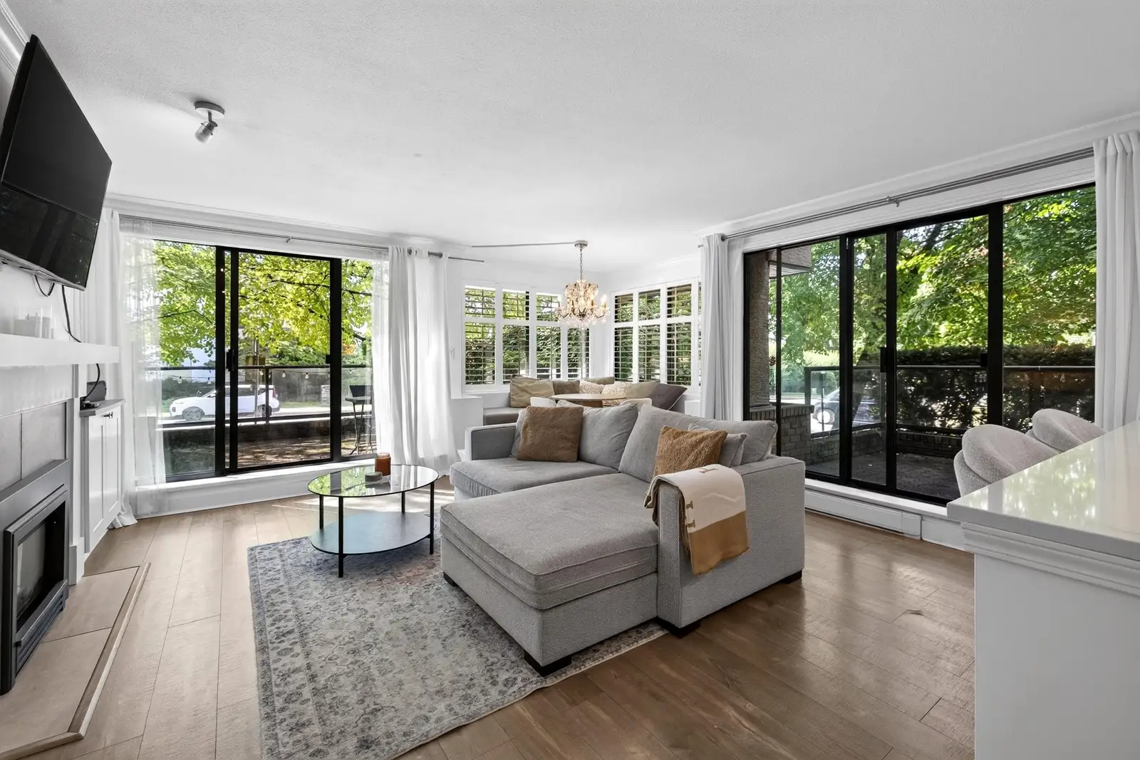 101 1702 CHESTERFIELD AVENUE, North Vancouver BC V7M 2P1