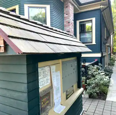 3 1150 COMOX STREET, Vancouver BC V6E 1K5