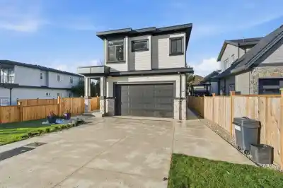 8233 114 STREET, Delta BC V4C 5J4