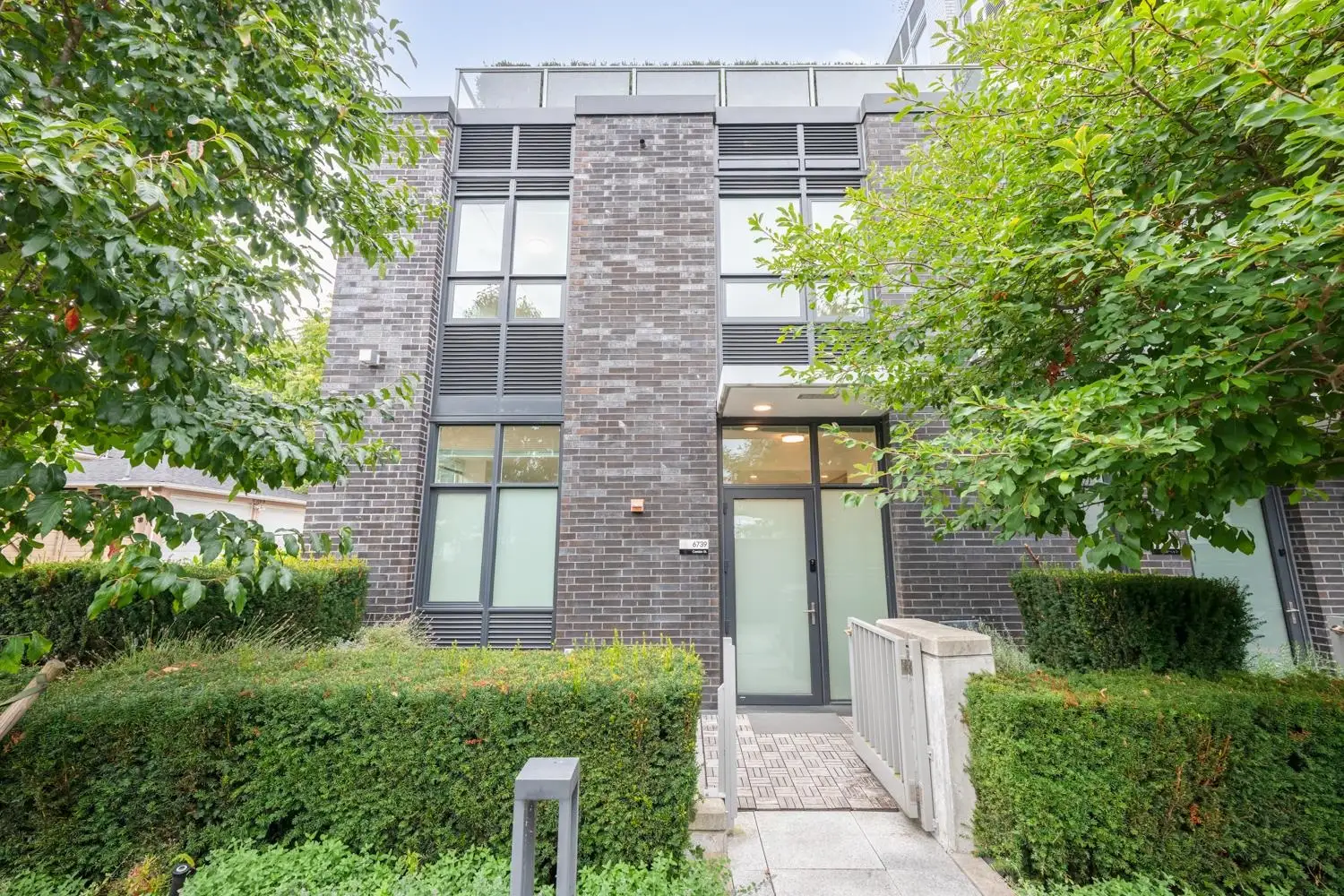 6739 CAMBIE STREET, Vancouver BC V6P 3H1