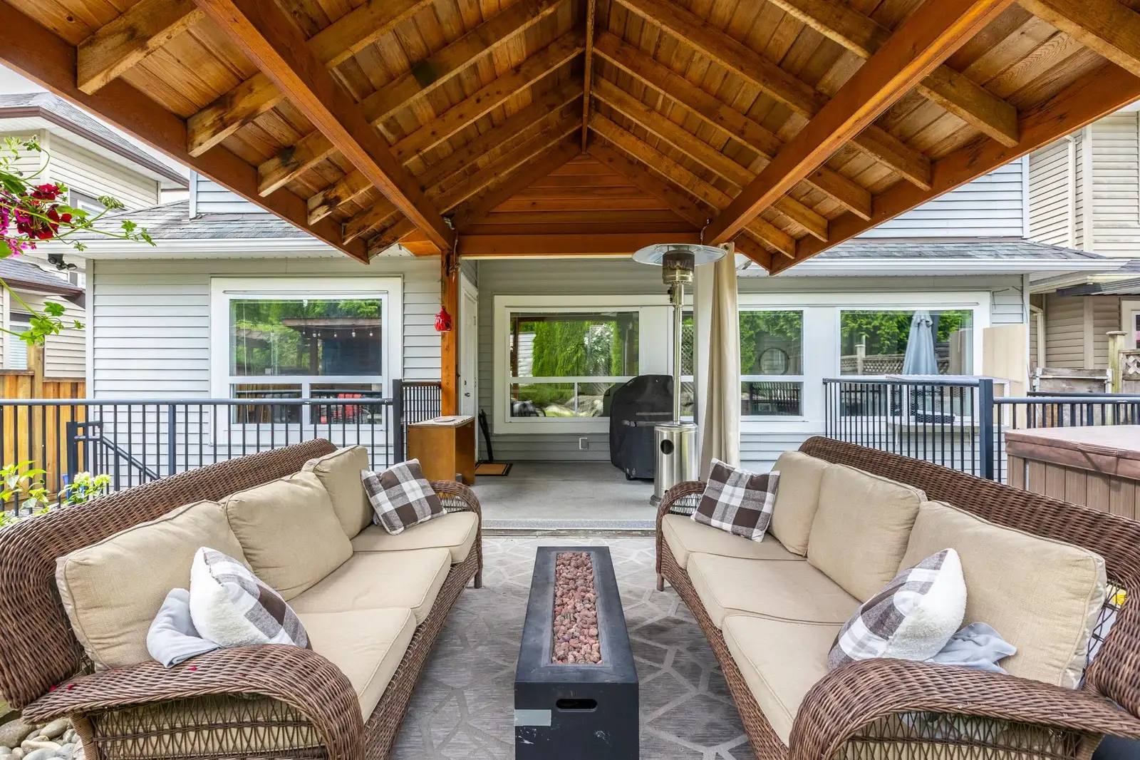 20371 98A AVENUE, Langley BC V1M 0A6
