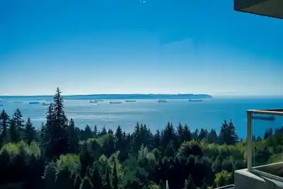 703 3131 DEER RIDGE DRIVE, West Vancouver BC V7S 4W1
