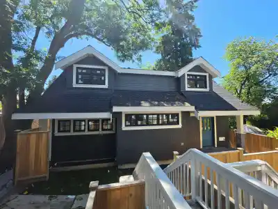 2570 W 2ND AVENUE, Vancouver BC V6K 1J8