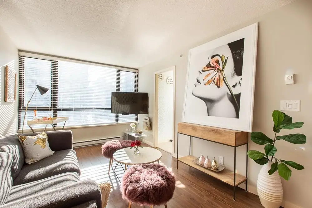 406 909 MAINLAND STREET, Vancouver BC V6B 1S3