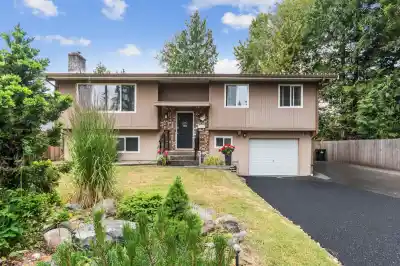 20327 44 AVENUE, Langley BC V3A 6P6