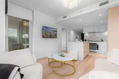 1902 1500 FERN STREET, North Vancouver BC V7J 0E6