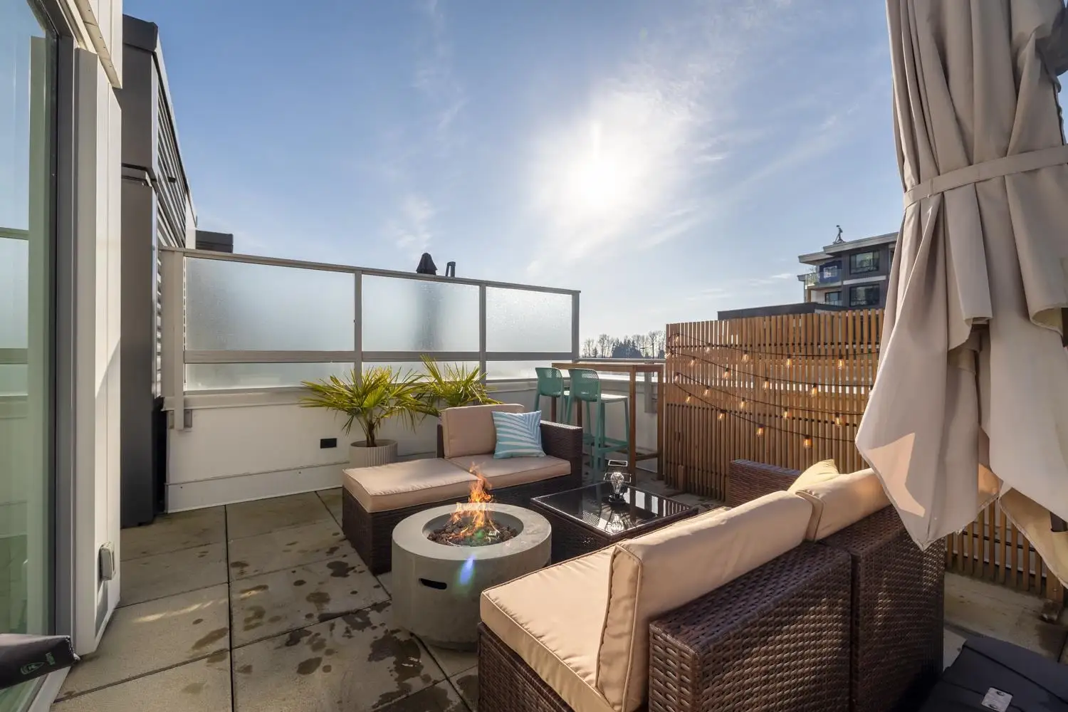 3 8693 OOLICHAN WAY, Vancouver BC V5S 0G7