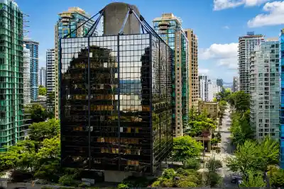 915 1333 W GEORGIA STREET, Vancouver BC V6E 4V3