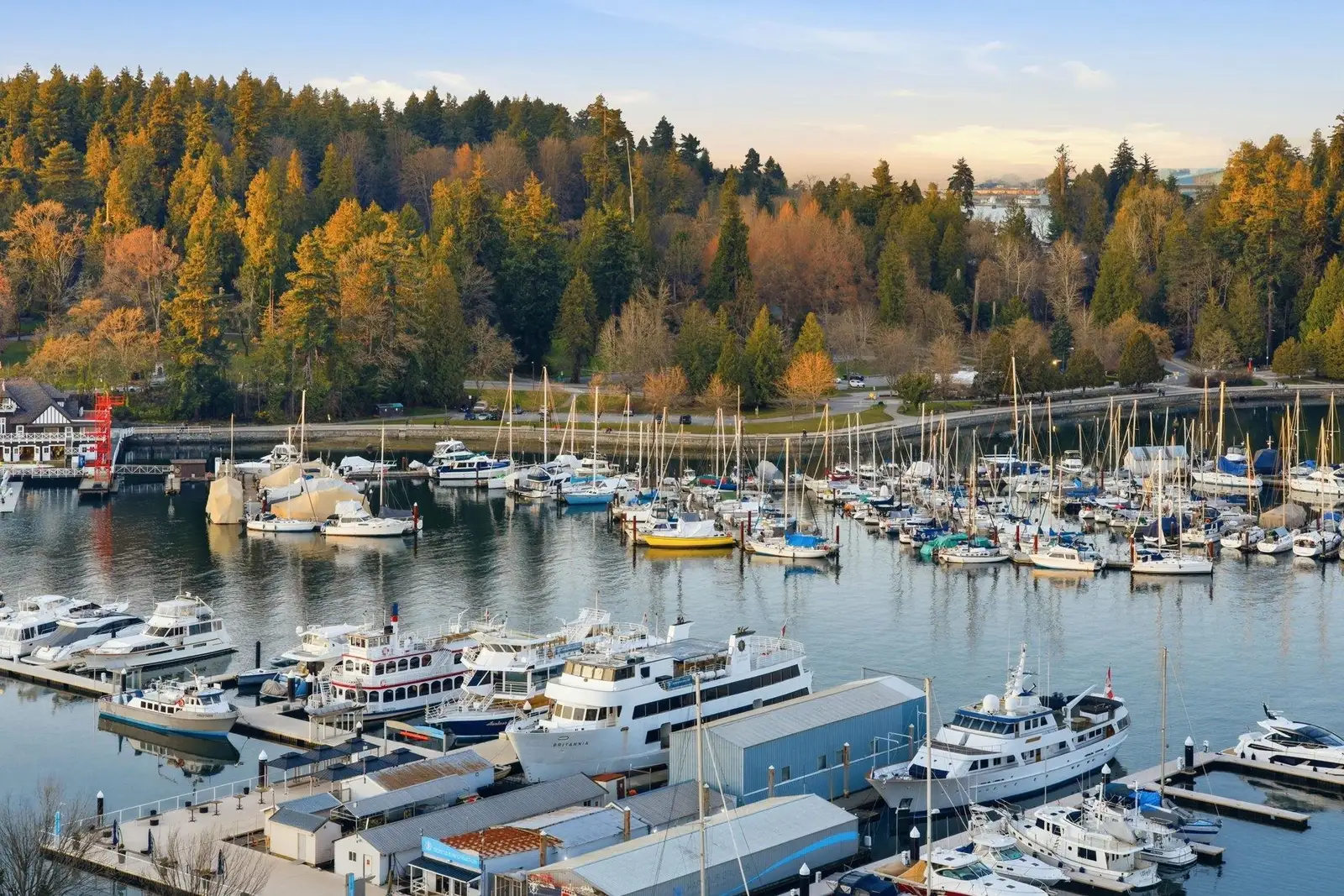 PH3 1790 BAYSHORE DRIVE, Vancouver BC V6G 3G5