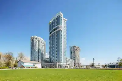 305 1500 FERN STREET, North Vancouver BC V7J 0E6