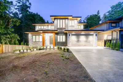 882 ENGLISH BLUFF ROAD, Delta BC V4M 2N5