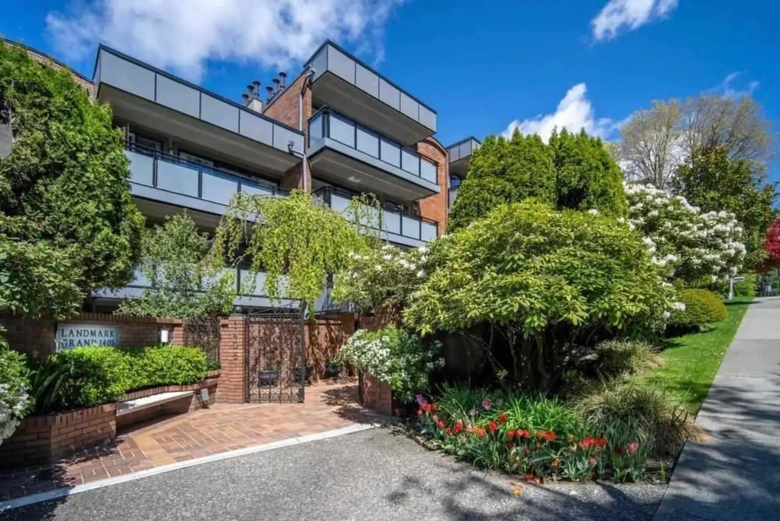 404 1405 W 15TH AVENUE, Vancouver BC V6H 3R2