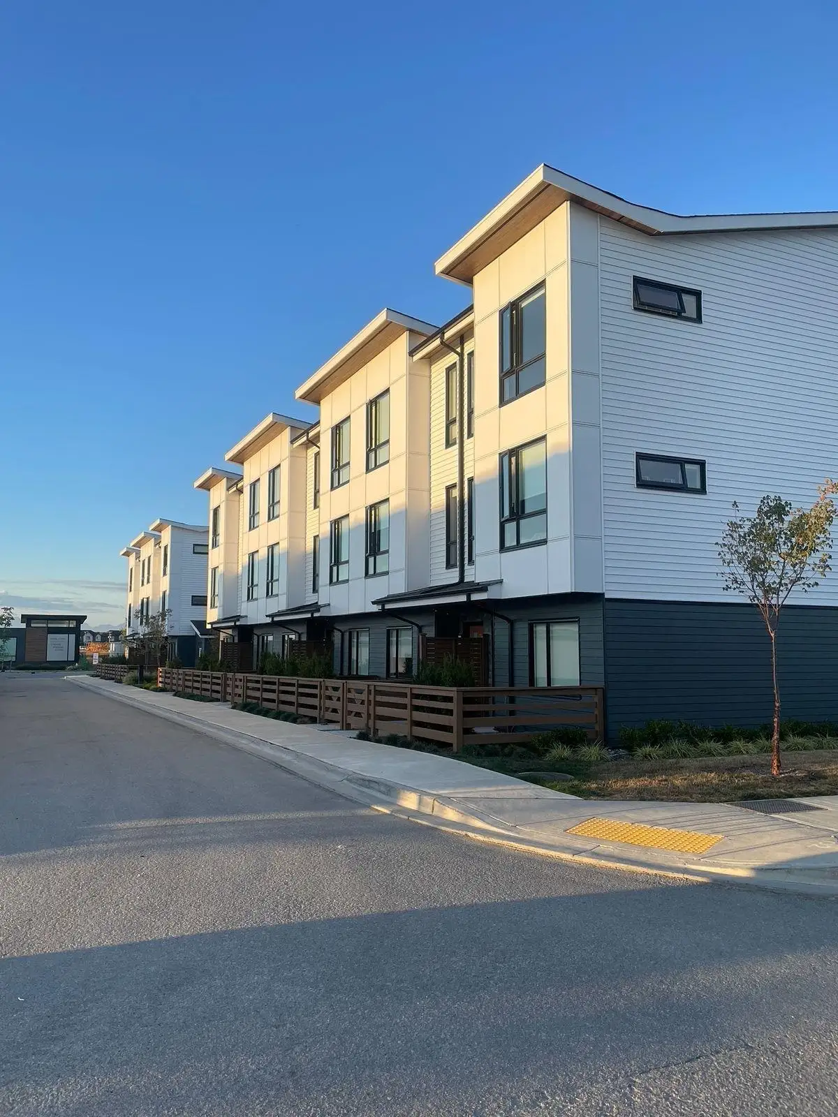 2 4745 SPRUCE WAY, Delta BC V4M 0E8