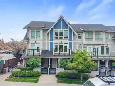 5 115 W QUEENS ROAD, North Vancouver BC V7N 2K4