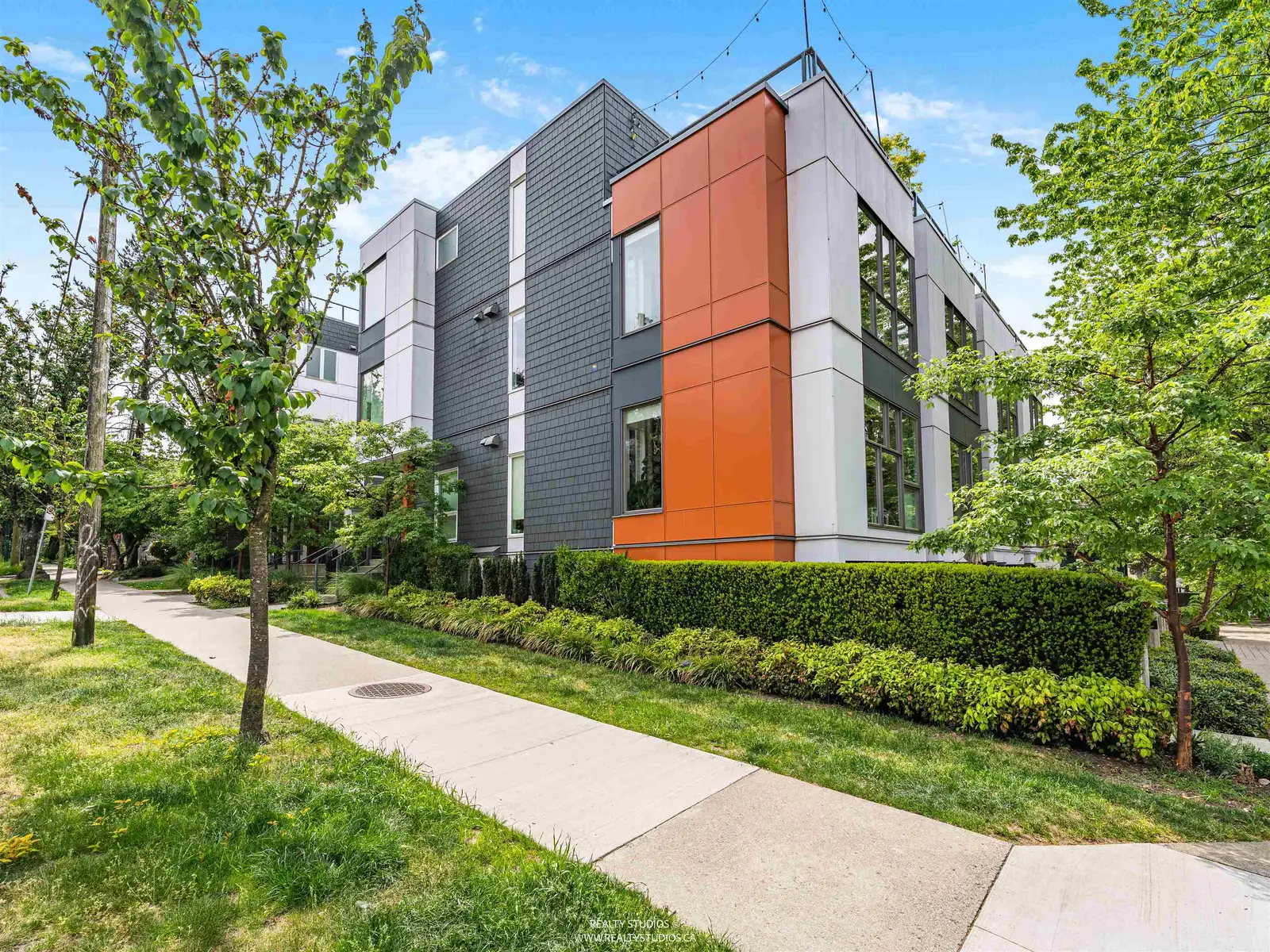 627 VICTORIA DRIVE, Vancouver BC V5L 0C3