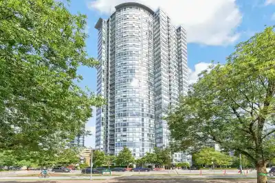 3607 1033 MARINASIDE CRESCENT, Vancouver BC V6Z 3A3